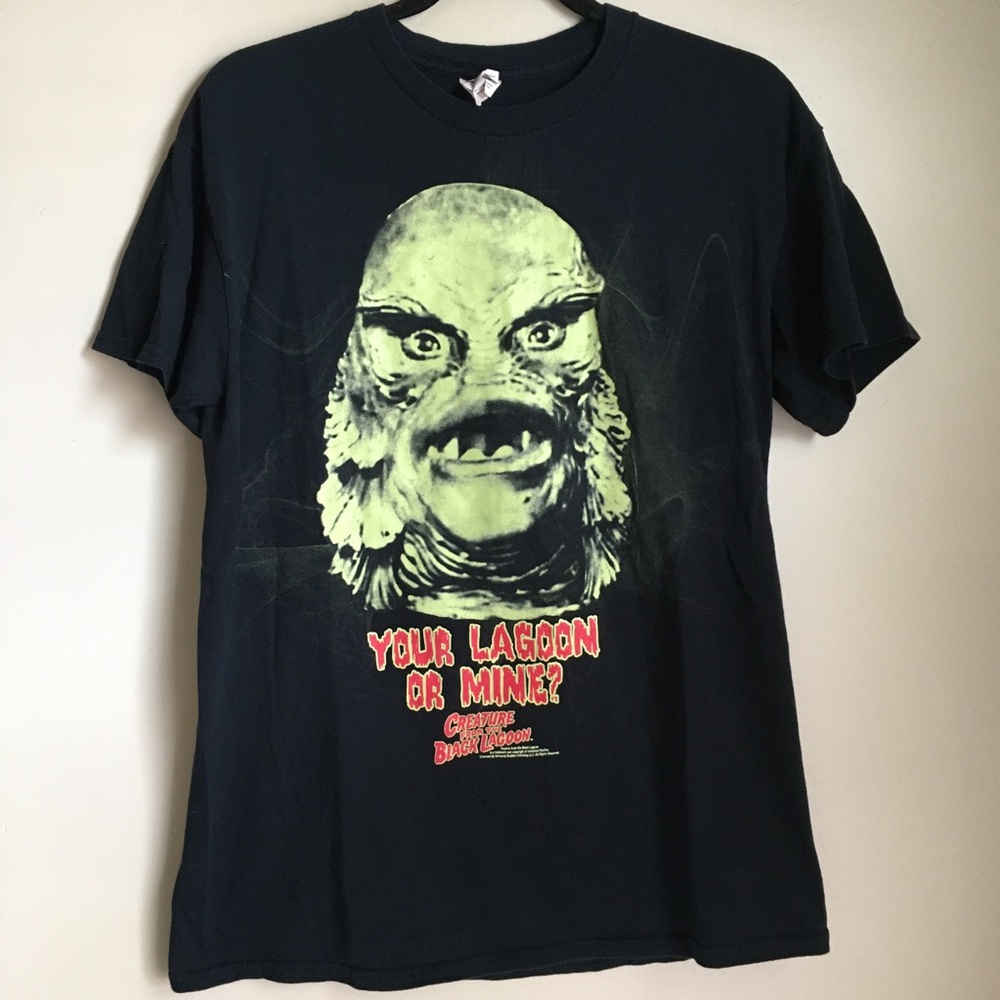 Universal Monsters Creature of the Black Lagoon glow vintage Comic-Con t shirt